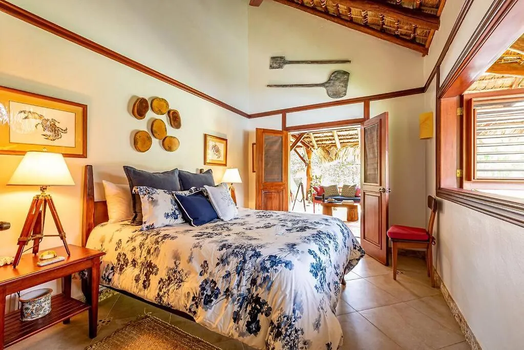 Luxurious & Spacious Beach Villa - El Sosiego Coson