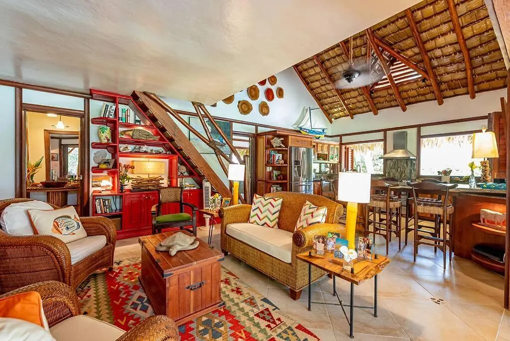 Luxurious & Spacious Beach Villa - El Sosiego Coson