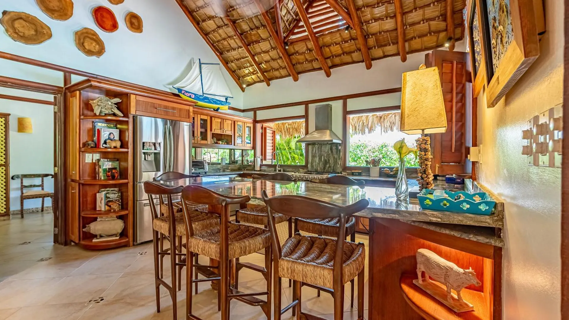 Luxurious & Spacious Beach Villa - El Sosiego Coson